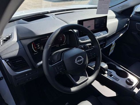 New 2026 Nissan Rogue Platinum w/ Platinum Premium Package AWD/4WD image 18