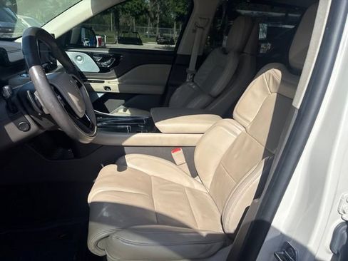 Used 2021 Lincoln Aviator Reserve w/ Equipment Group 201A RWD image 9