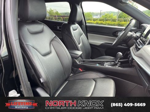 Used 2025 Jeep Compass Limited AWD/4WD image 25