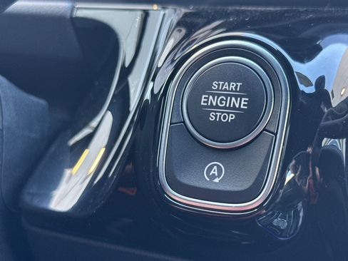 Used 2025 Mercedes-Benz GLA 250 4MATIC image 27