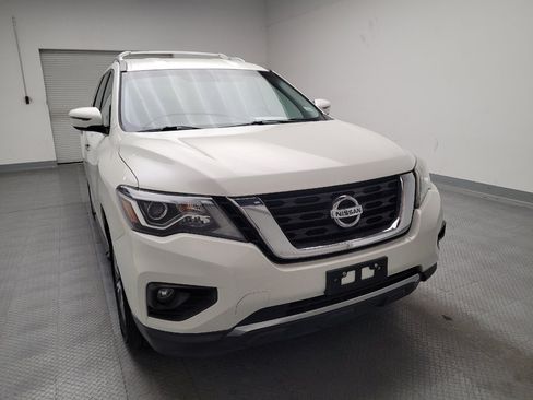Used 2020 Nissan Pathfinder SV FWD image 14