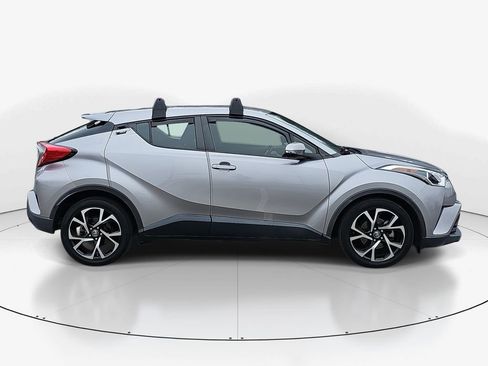 Used 2018 Toyota C-HR XLE image 9