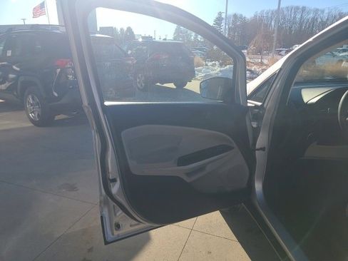 Used 2021 Ford EcoSport S image 17