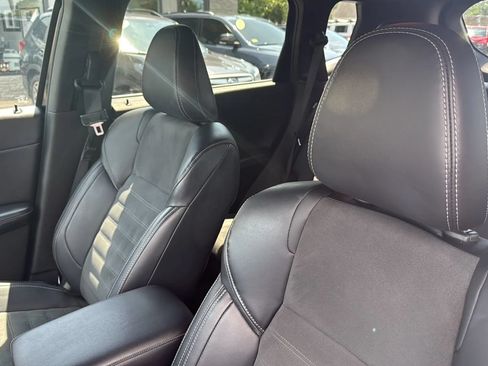 Used 2024 Mitsubishi Outlander FWD image 15