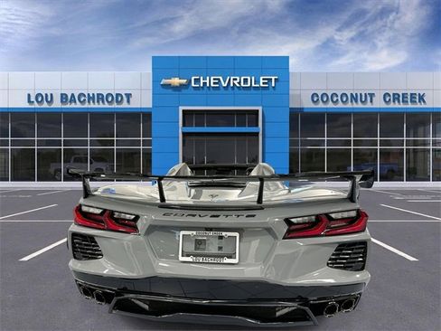 Used 2025 Chevrolet Corvette Stingray w/ Stealth Interior Trim Package image 7