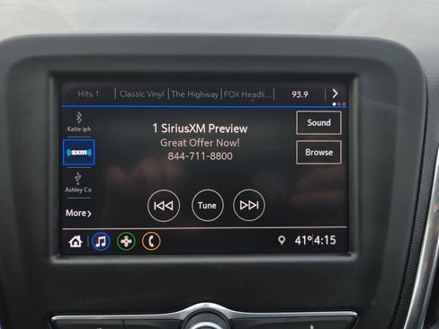 Used 2020 Chevrolet Equinox LT w/ Driver Convenience Package image 16