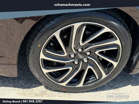 Certified 2020 Lincoln MKZ w/ Convenience Package FWD image 17