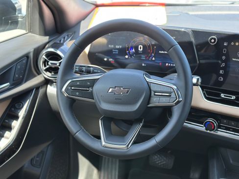 New 2026 Chevrolet Equinox ACTIV w/ Convenience Package III image 11