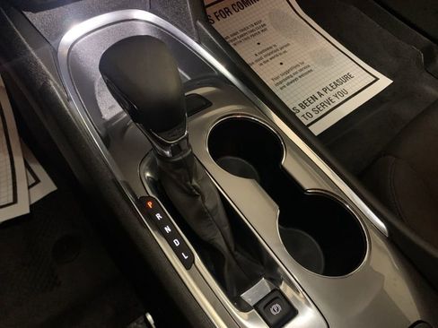 Used 2023 Chevrolet Malibu LT image 17