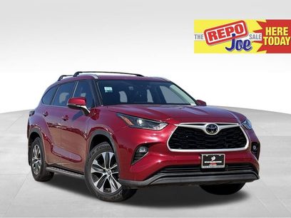 Used 2024 Toyota Highlander XLE