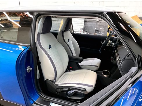Used 2025 MINI Cooper S FWD image 10
