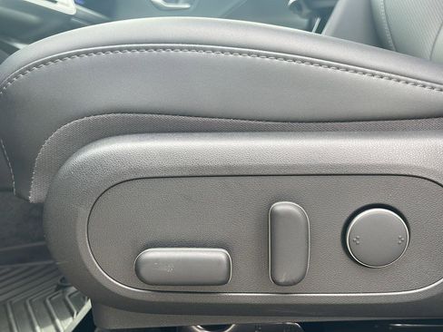 Used 2026 Hyundai Kona SEL Premium AWD/4WD image 19