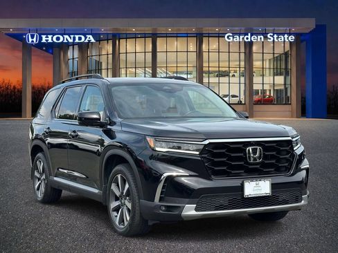 Certified 2025 Honda Pilot Elite image 2