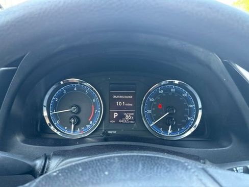 Used 2019 Toyota Corolla LE FWD image 13