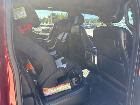 Used 2015 Ford F150 Lariat w/ Equipment Group 502A Luxury AWD/4WD image 38