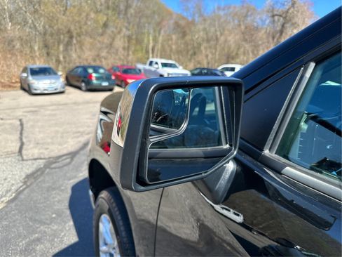 Used 2023 Chevrolet Silverado 1500 LT AWD/4WD image 24