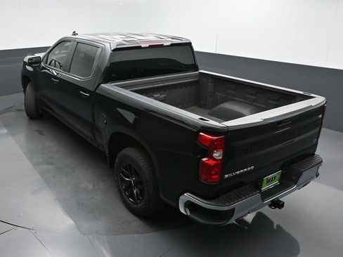 Used 2021 Chevrolet Silverado 1500 LT AWD/4WD image 39