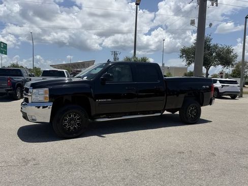 Used 2009 Chevrolet Silverado 2500 LTZ w/ Safety Package AWD/4WD image 11
