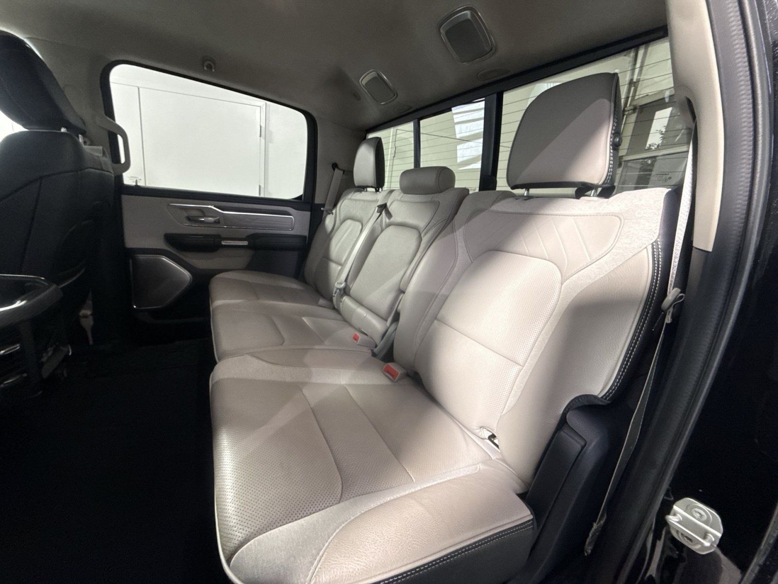 Used 2023 RAM 1500 Limited AWD/4WD image 25