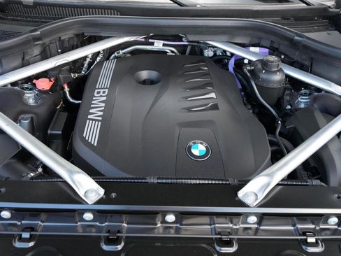 New 2026 BMW X7 xDrive40i AWD/4WD image 33