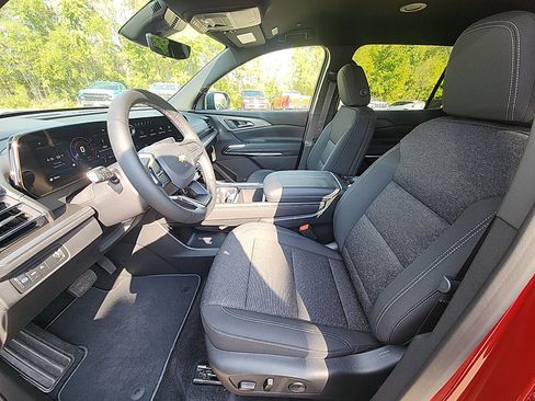 New 2026 Chevrolet Traverse LT w/ Driver Confidence Package image 15