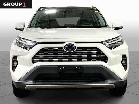 Used 2022 Toyota RAV4 Limited image 4