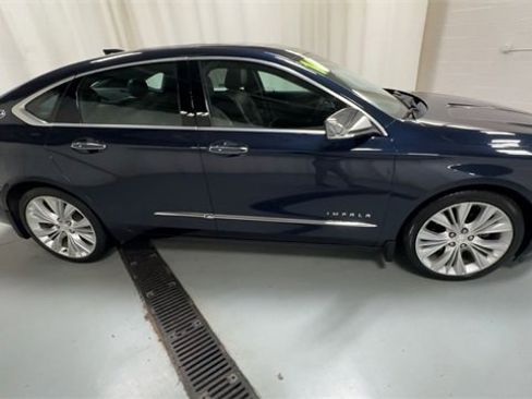 Used 2016 Chevrolet Impala LTZ w/ Enhanced Convenience Package image 9