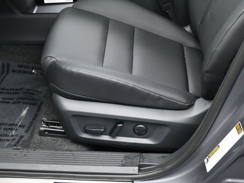 New 2026 Nissan Rogue SV image 18