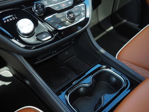 New 2026 Chrysler Pacifica Pinnacle image 25