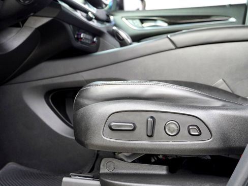 Used 2021 Buick Enclave Avenir w/ Avenir Technology Package image 25