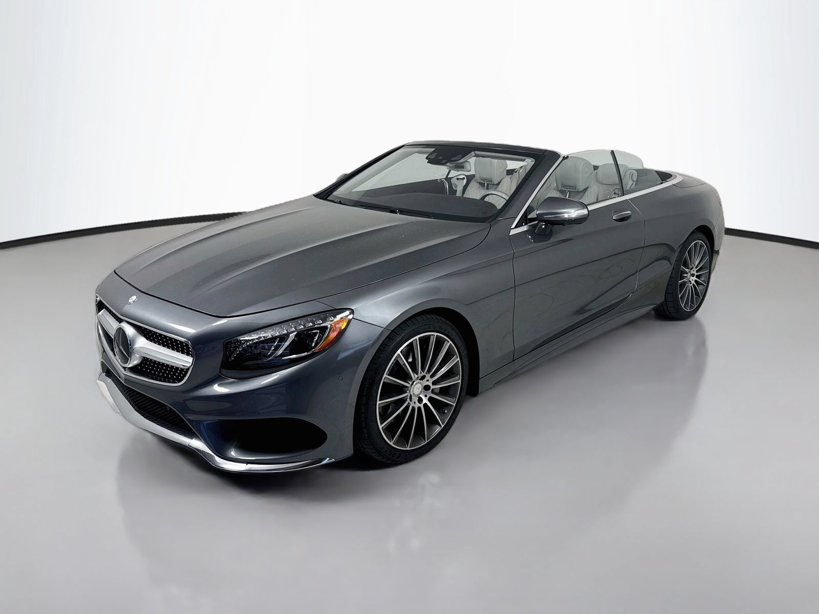 Used 2017 Mercedes-Benz S 550 Cabriolet image 3