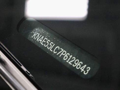 Used 2023 Kia Stinger GT2 image 37