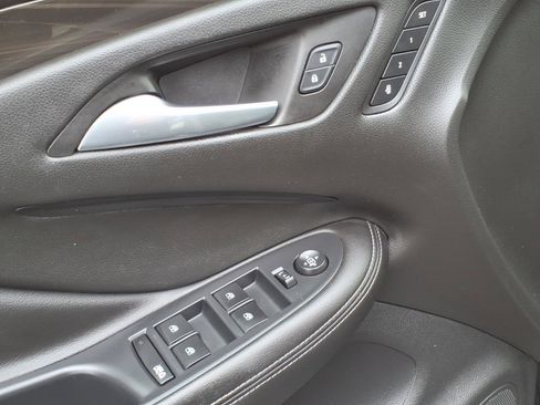 Certified 2020 Buick Envision Essence image 16