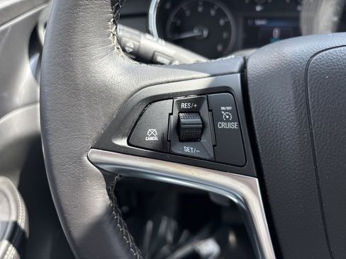 Used 2021 Buick Encore Preferred w/ Safety Package image 21