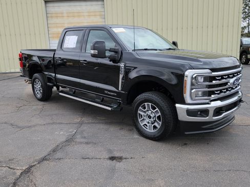 Certified 2025 Ford F250 Lariat AWD/4WD image 19