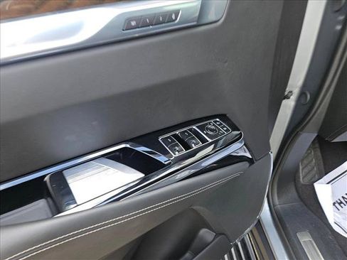 Used 2025 Cadillac Escalade ESV Sport Platinum AWD/4WD image 13