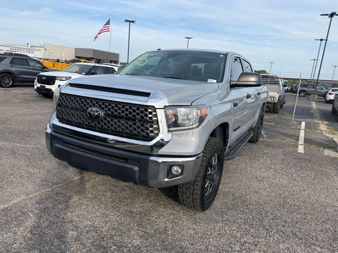 Used 2019 Toyota Tundra SR5 w/ SR5 Upgrade Package image 3