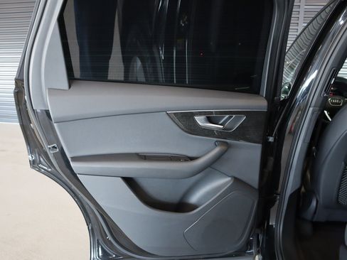 Used 2024 Audi Q7 2.0T Premium image 27