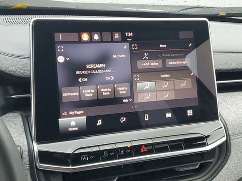 Used 2023 Jeep Compass Latitude image 23