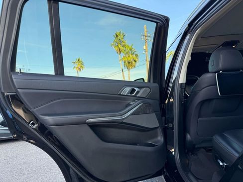 Used 2019 BMW X7 xDrive40i w/ Premium Package image 39