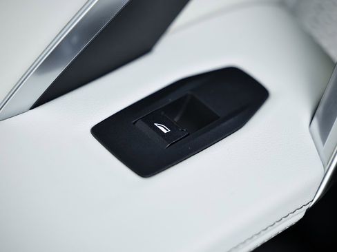 New 2026 BMW X1 xDrive28i w/ Convenience Package image 23