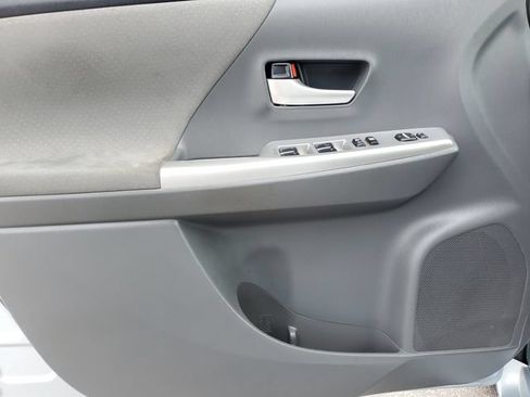 Used 2014 Toyota Prius V Three FWD image 23