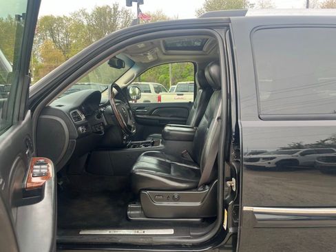 Used 2008 GMC Yukon XL Denali AWD/4WD image 21