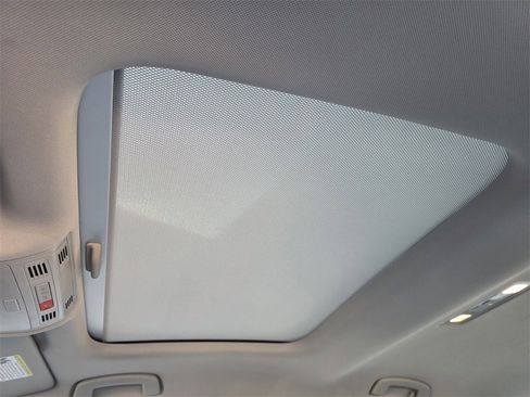 New 2026 Volkswagen Jetta SE image 19