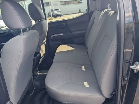 Certified 2023 Toyota Tacoma SR5 AWD/4WD image 15