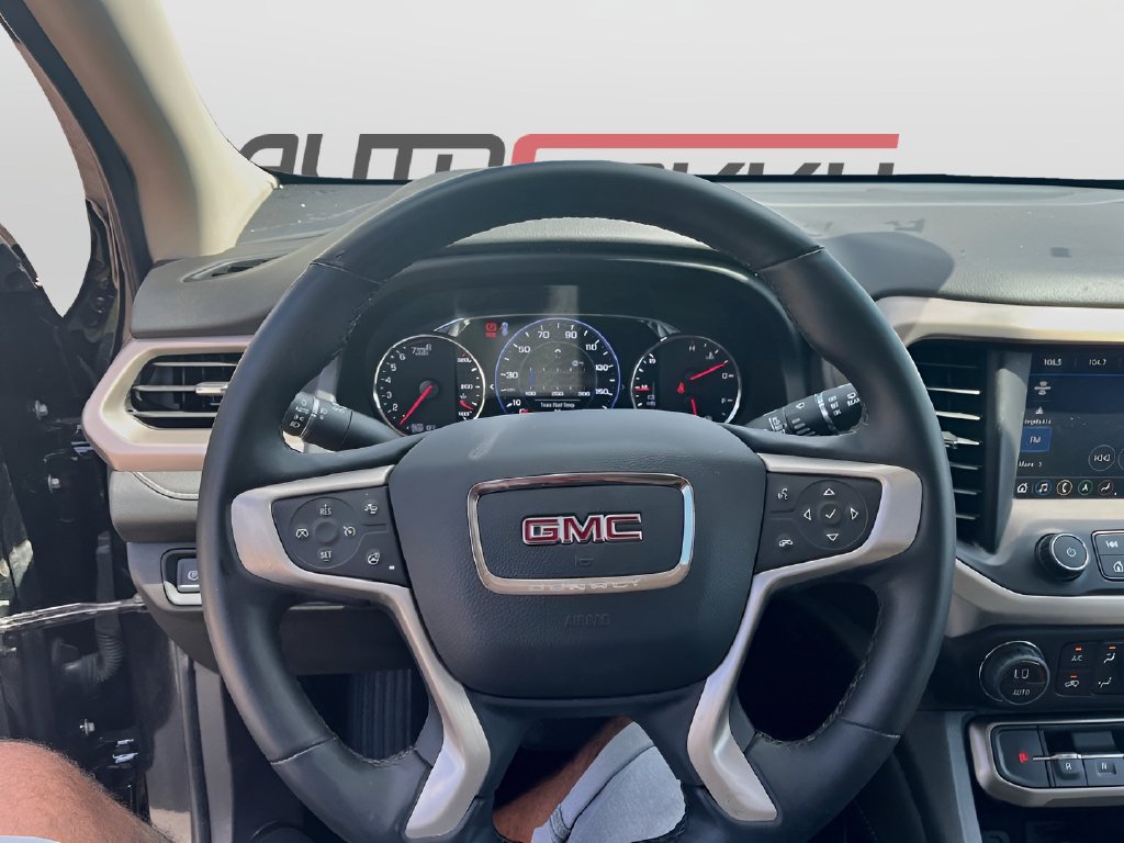Used 2023 GMC Acadia Denali w/ Black Diamond Edition FWD image 11