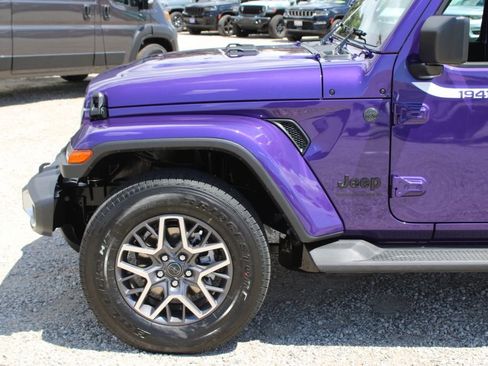 New 2026 Jeep Wrangler Unlimited Sahara w/ Whitecap Package AWD/4WD image 7