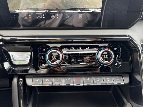 New 2026 GMC Sierra 1500 AT4X AWD/4WD image 23