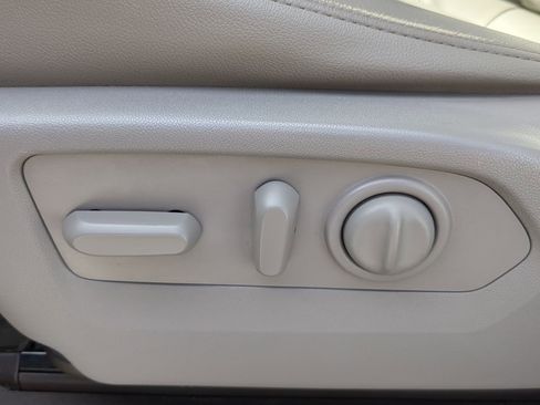 Used 2019 Chevrolet Silverado 1500 RST AWD/4WD image 29