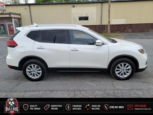 Used 2017 Nissan Rogue SV AWD/4WD image 5